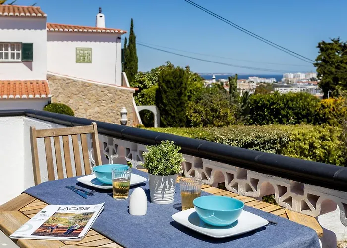 Casa Furneaux by Seewest